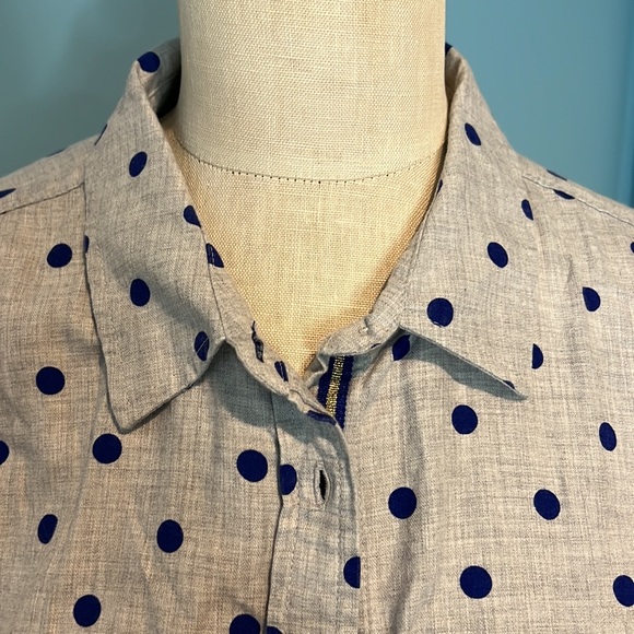 Talbots size large button down - Picture 3 of 5